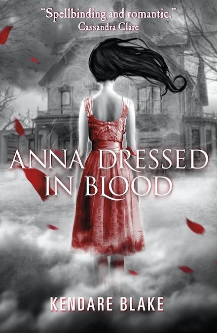 آنا در لباس خون Anna Dressed in Blood
